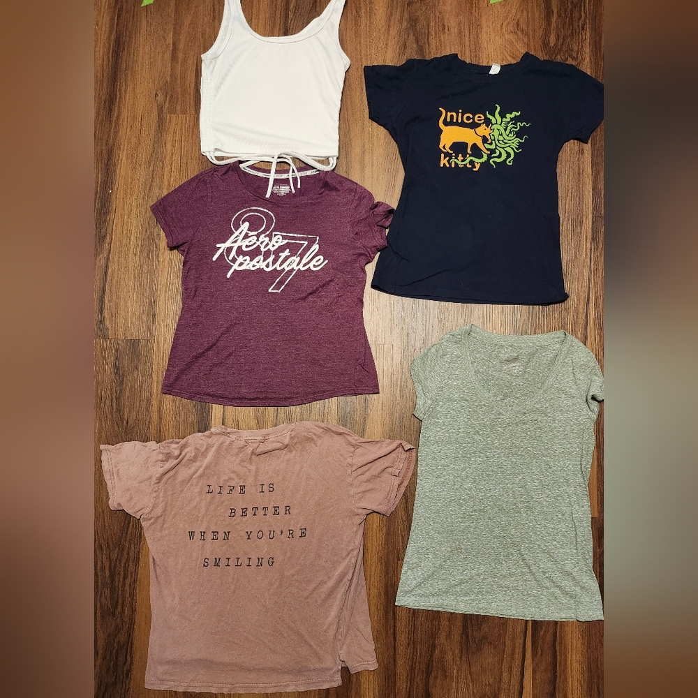 Lot of Juniors Sz L 5 Tops
